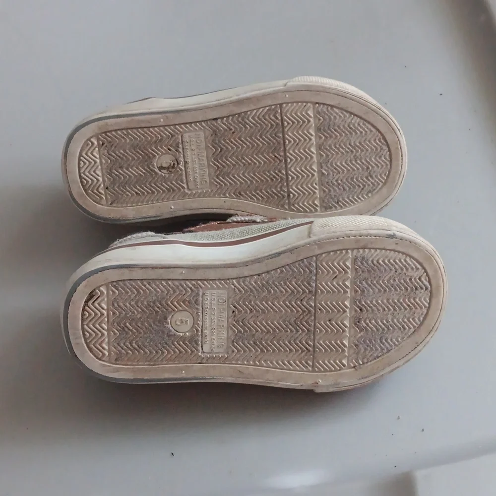 Cherokee velcro closure
